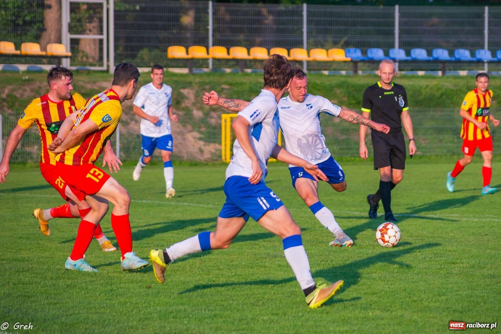Zdjęcie w galerii na portalu naszraciborz.pl: Płomień z Połomi pochłonął Racibórz. Kolejny mecz Unii bez punktów [FOTO] wiadomości z regionu