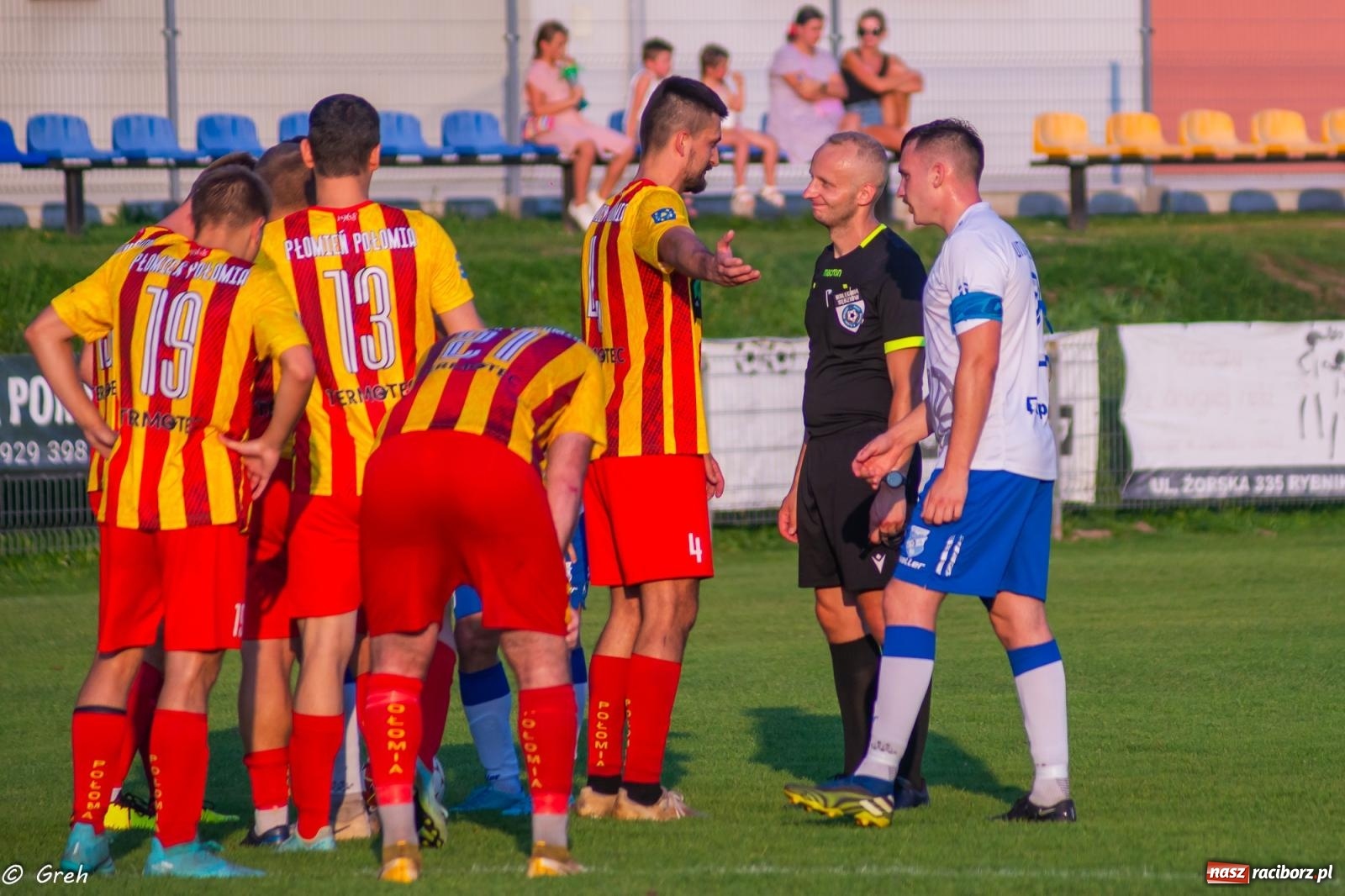 Zdjęcie w galerii na portalu naszraciborz.pl: Płomień z Połomi pochłonął Racibórz. Kolejny mecz Unii bez punktów [FOTO] wiadomości z regionu