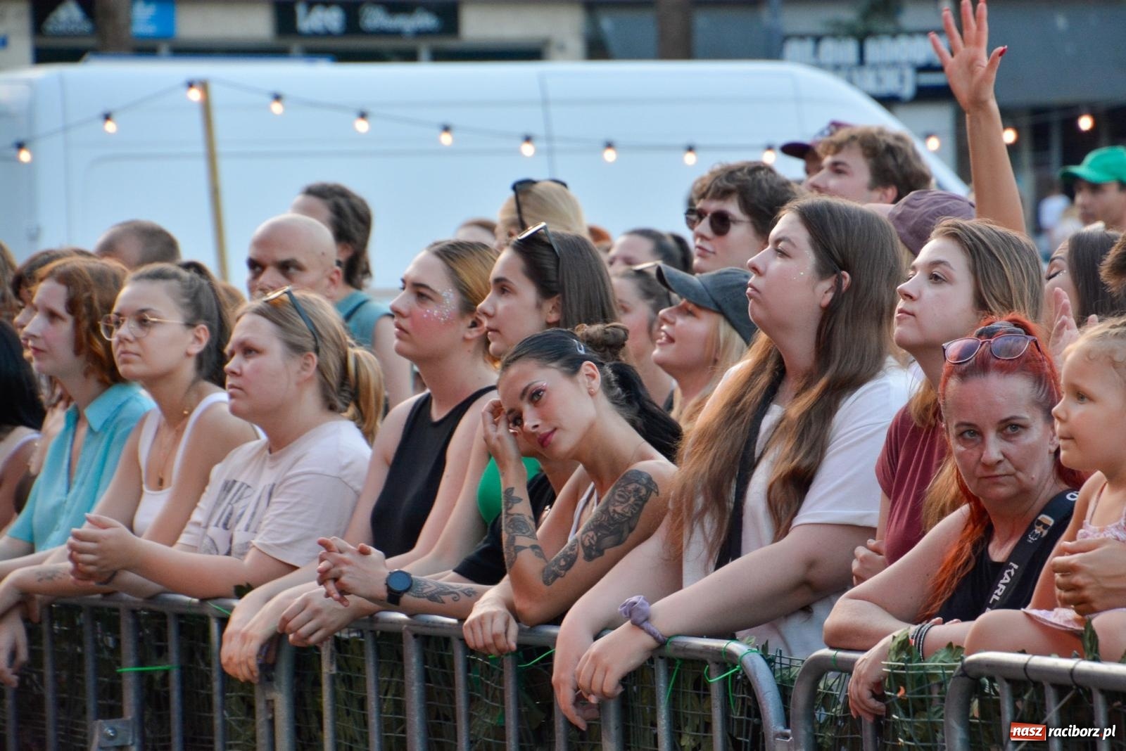 Zdjęcie w galerii na portalu naszraciborz.pl: Malvva, Miętha i jabłonkowe miasteczko [FOTO i WIDEO] wiadomości z regionu
