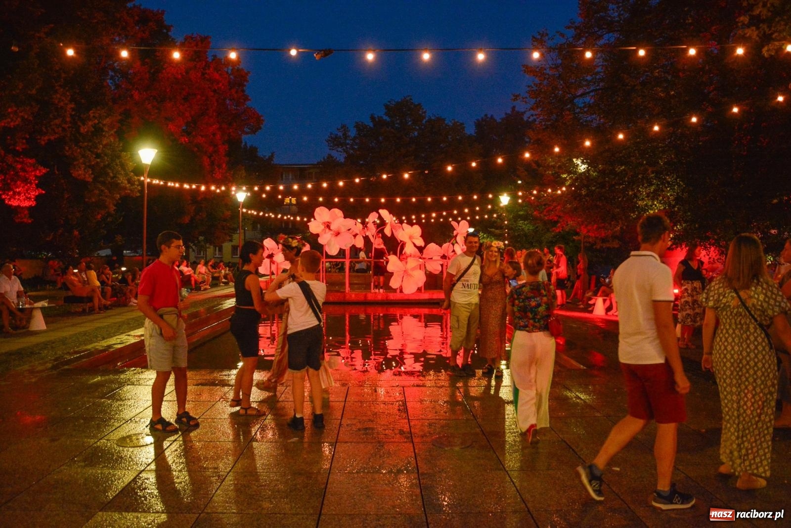 Zdjęcie w galerii na portalu naszraciborz.pl: Malvva, Miętha i jabłonkowe miasteczko [FOTO i WIDEO] wiadomości z regionu