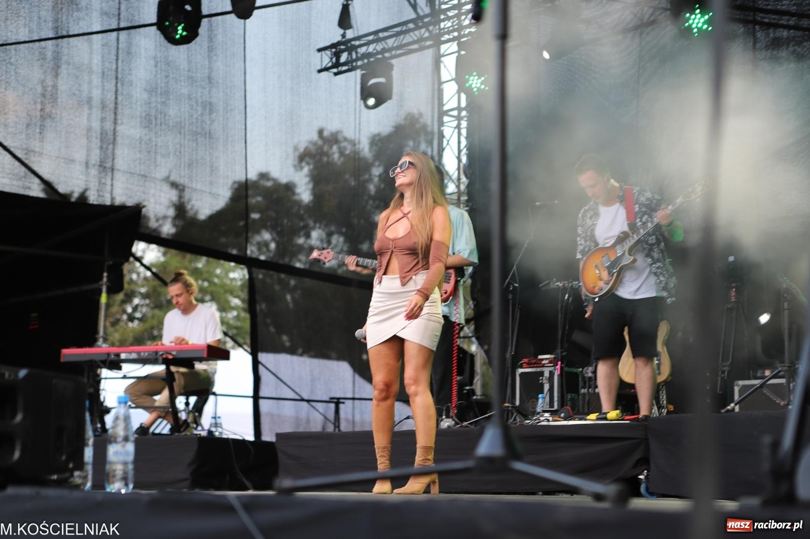 Zdjęcie w galerii na portalu naszraciborz.pl: Malvva, Miętha i jabłonkowe miasteczko [FOTO i WIDEO] wiadomości z regionu