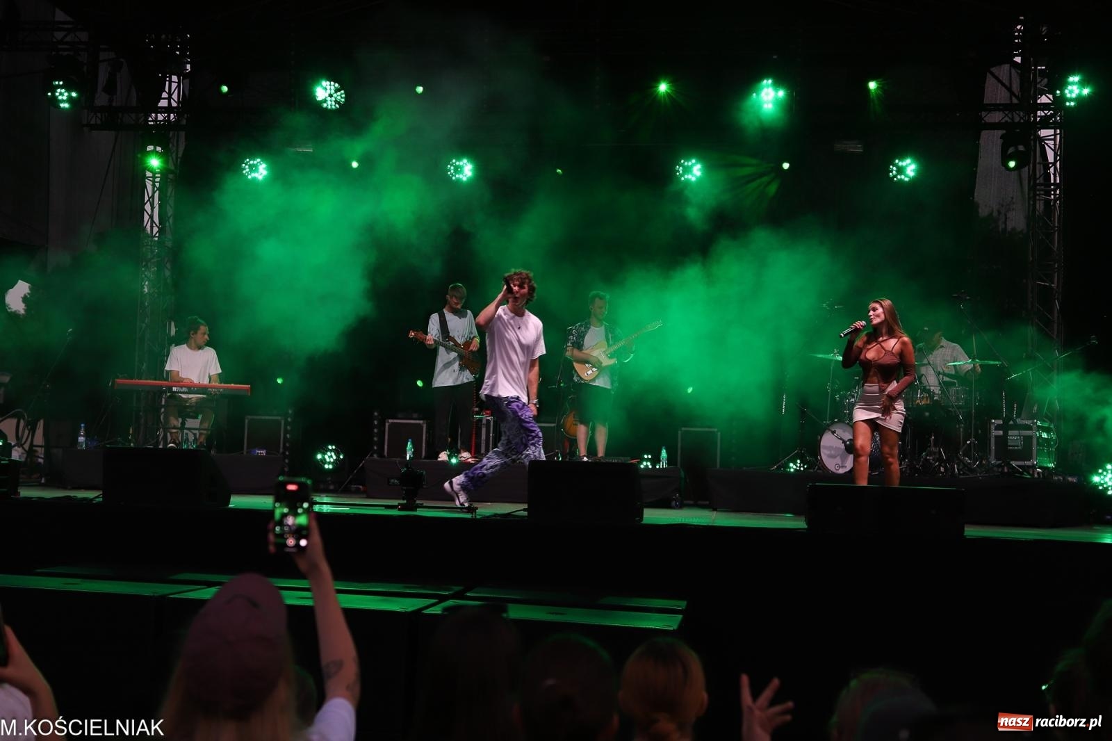 Zdjęcie w galerii na portalu naszraciborz.pl: Malvva, Miętha i jabłonkowe miasteczko [FOTO i WIDEO] wiadomości z regionu