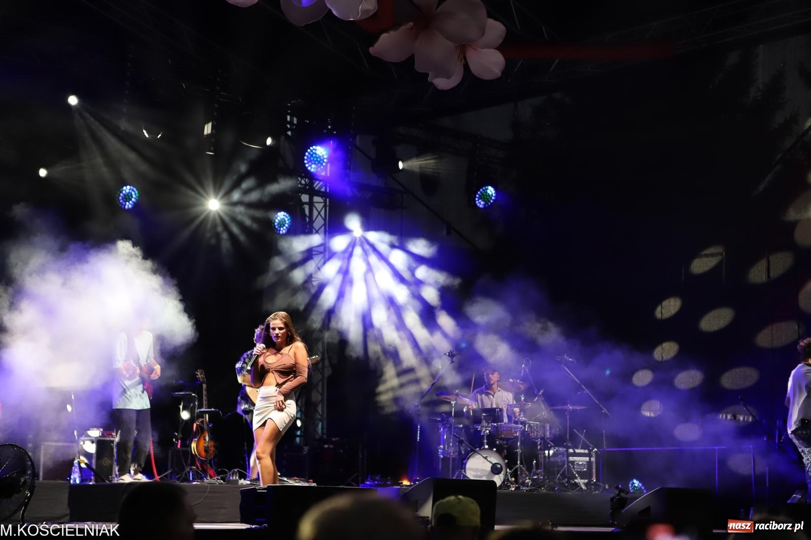 Zdjęcie w galerii na portalu naszraciborz.pl: Malvva, Miętha i jabłonkowe miasteczko [FOTO i WIDEO] wiadomości z regionu