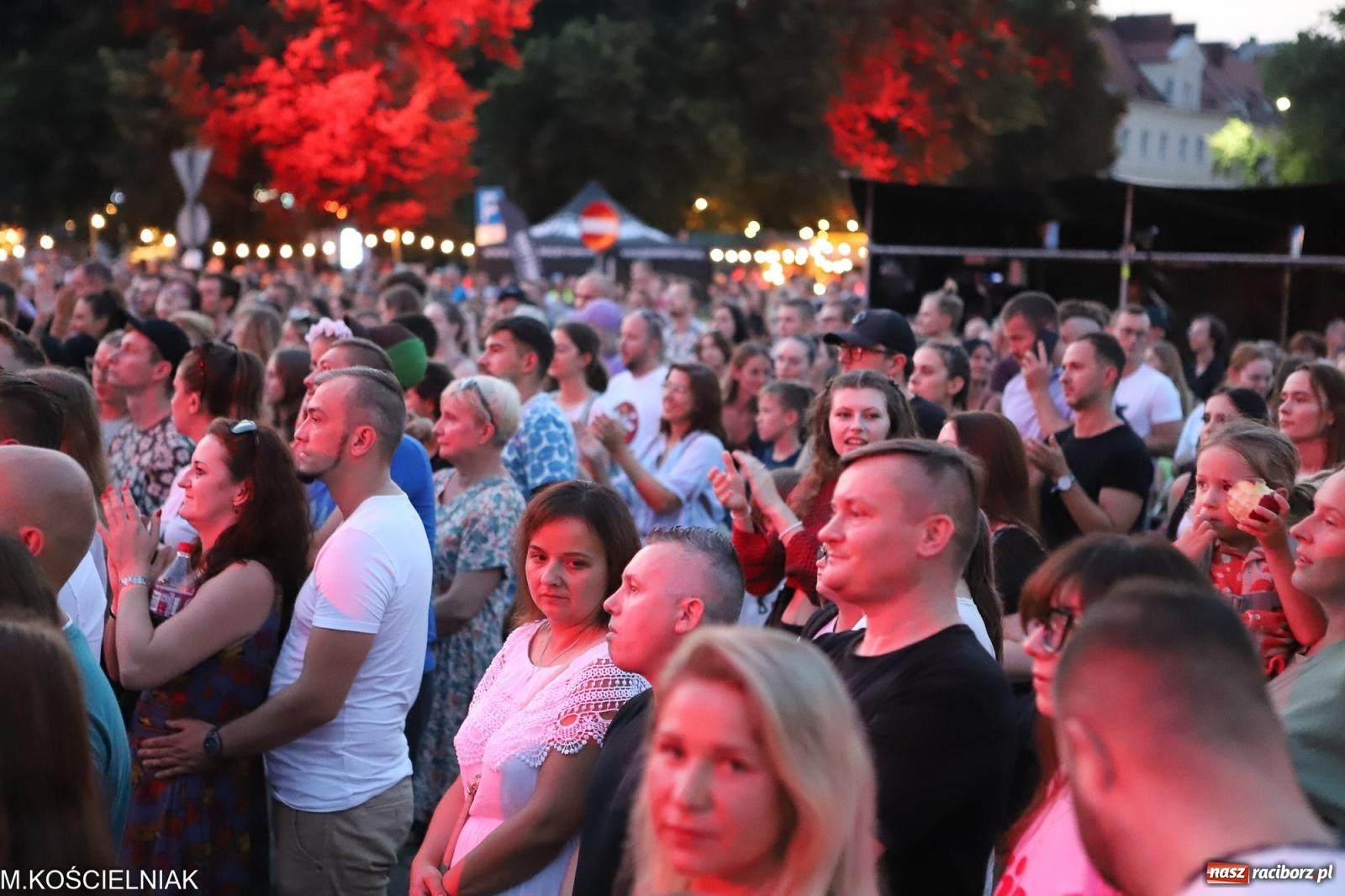 Zdjęcie w galerii na portalu naszraciborz.pl: Malvva, Miętha i jabłonkowe miasteczko [FOTO i WIDEO] wiadomości z regionu