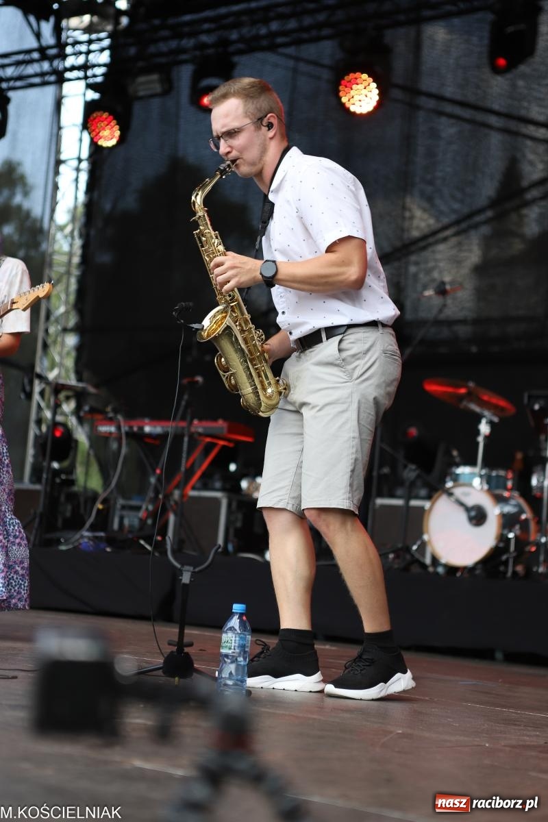 Zdjęcie w galerii na portalu naszraciborz.pl: Malvva, Miętha i jabłonkowe miasteczko [FOTO i WIDEO] wiadomości z regionu