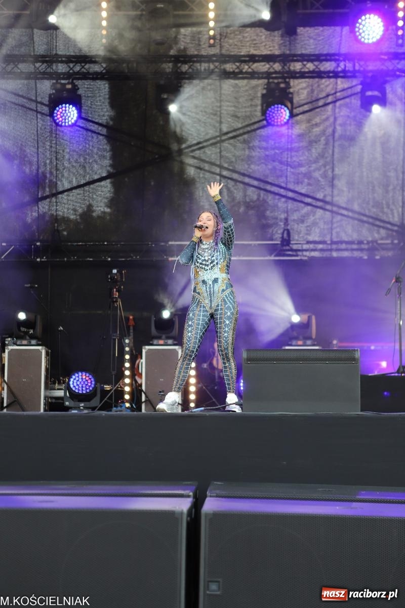 Zdjęcie w galerii na portalu naszraciborz.pl: Malvva, Miętha i jabłonkowe miasteczko [FOTO i WIDEO] wiadomości z regionu