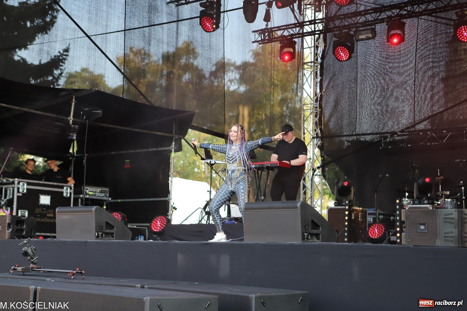 Zdjęcie w galerii na portalu naszraciborz.pl: Malvva, Miętha i jabłonkowe miasteczko [FOTO i WIDEO] wiadomości z regionu