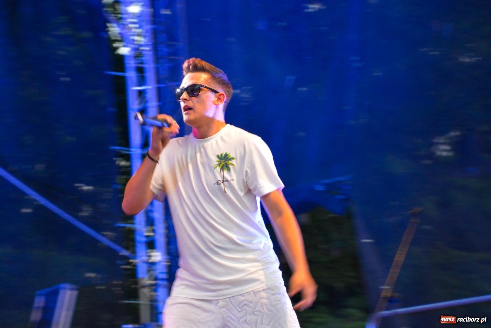 Zdjęcie w galerii na portalu naszraciborz.pl: B.R.O zapełnił nocą zamkowy dziedziniec [FOTO i WIDEO] wiadomości z regionu