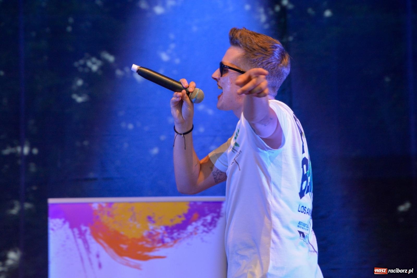 Zdjęcie w galerii na portalu naszraciborz.pl: B.R.O zapełnił nocą zamkowy dziedziniec [FOTO i WIDEO] wiadomości z regionu