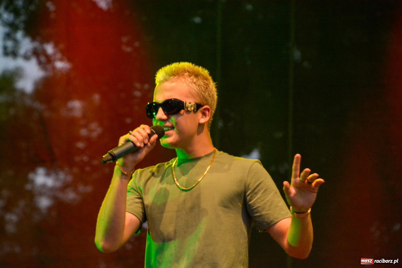 Zdjęcie w galerii na portalu naszraciborz.pl: B.R.O zapełnił nocą zamkowy dziedziniec [FOTO i WIDEO] wiadomości z regionu