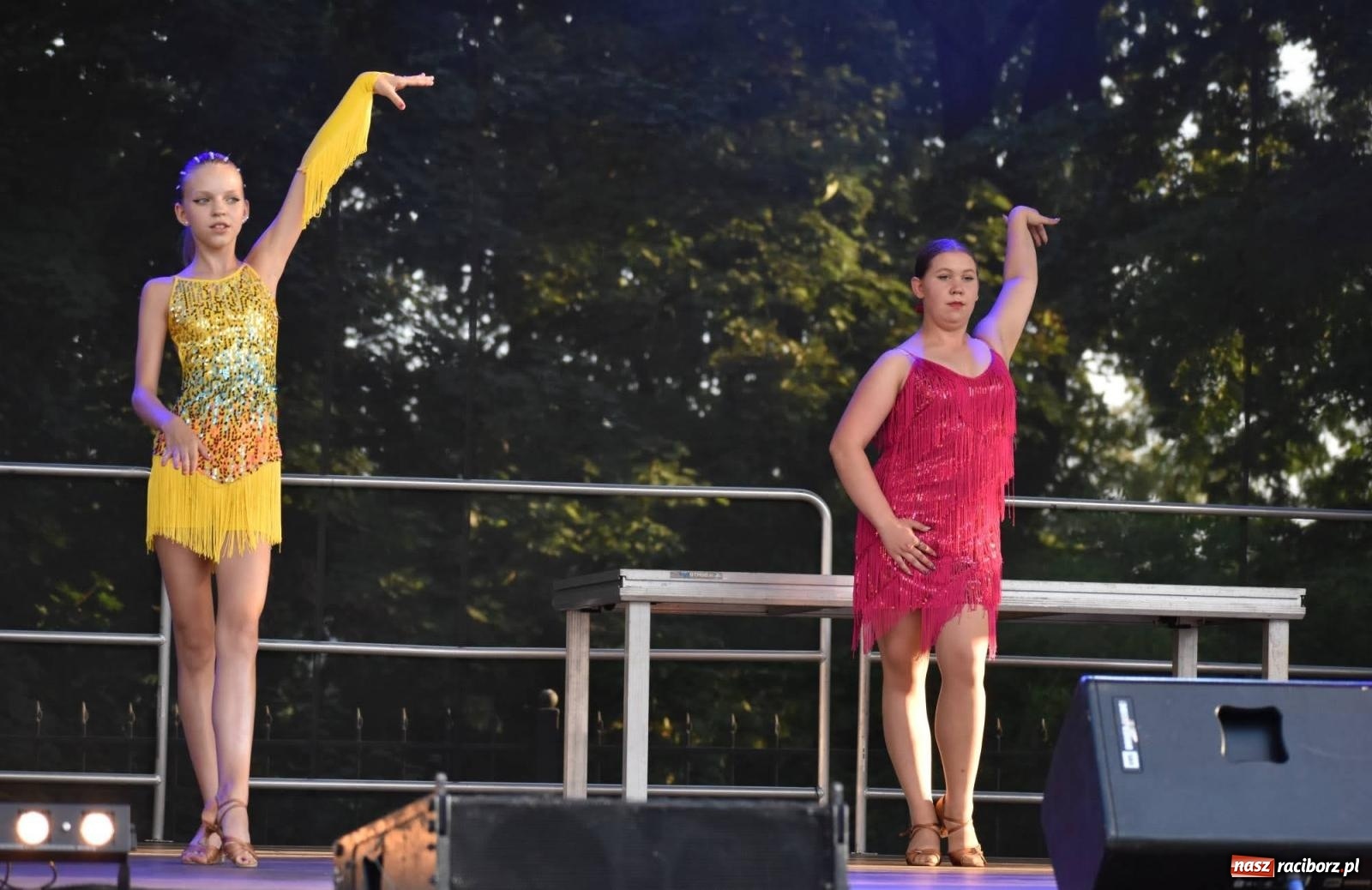 Zdjęcie w galerii na portalu naszraciborz.pl: B.R.O zapełnił nocą zamkowy dziedziniec [FOTO i WIDEO] wiadomości z regionu