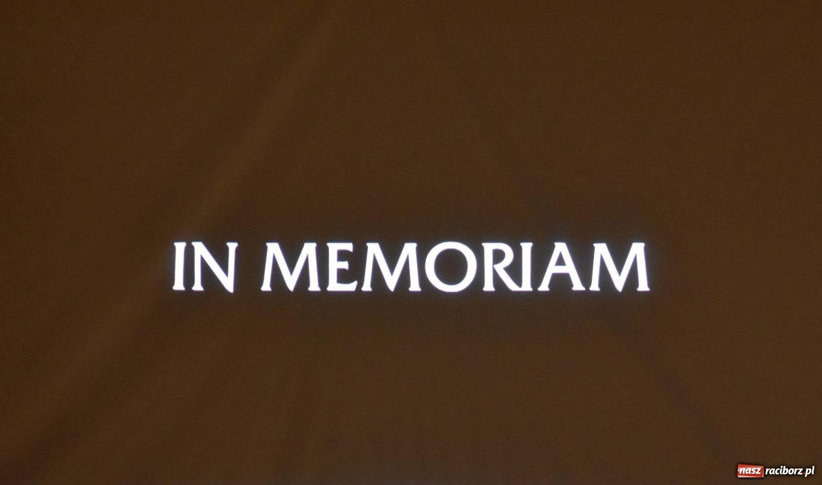 Zdjęcie w galerii na portalu naszraciborz.pl: B.R.O zapełnił nocą zamkowy dziedziniec [FOTO i WIDEO] wiadomości z regionu