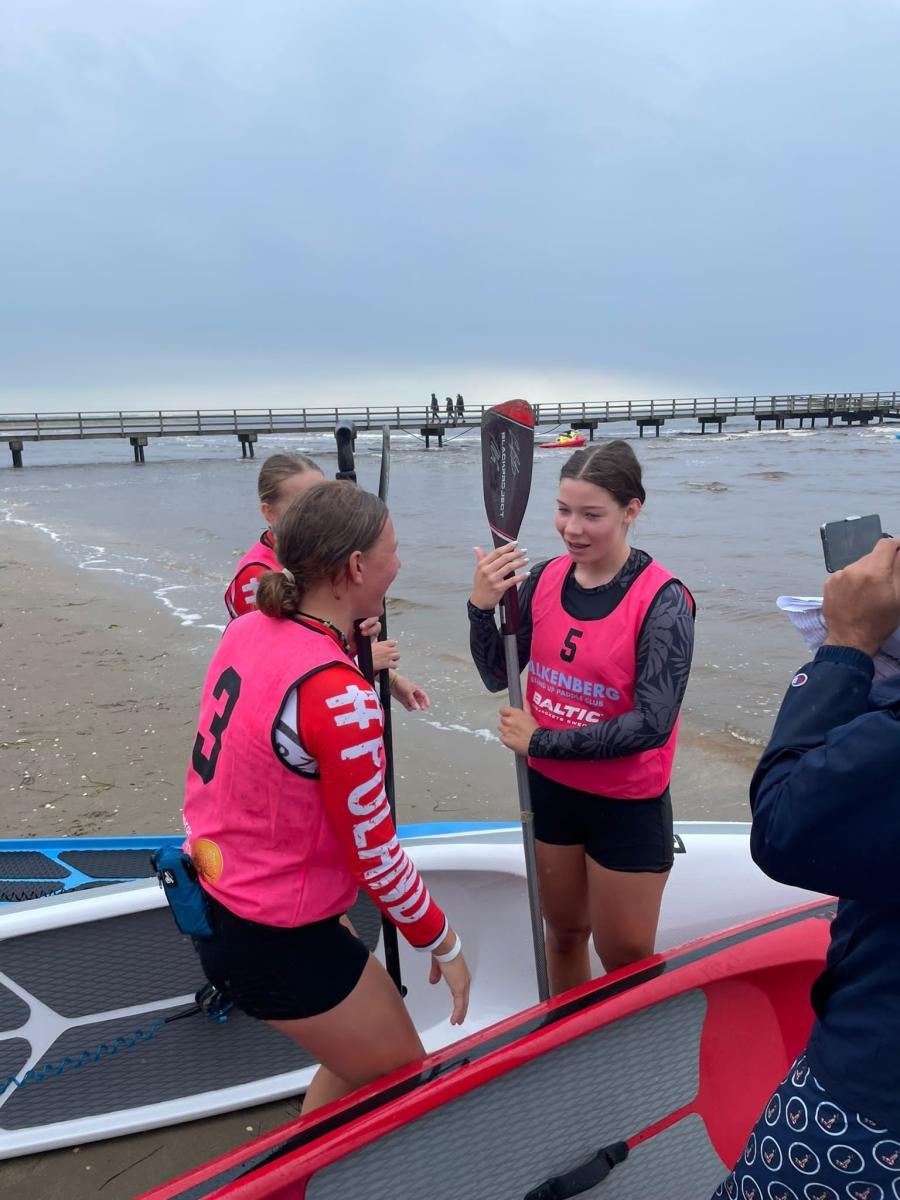 Zdjęcie w galerii na portalu naszraciborz.pl: Raciborskie wodniaczki wracają ze Szwecji z medalami wiadomości z regionu