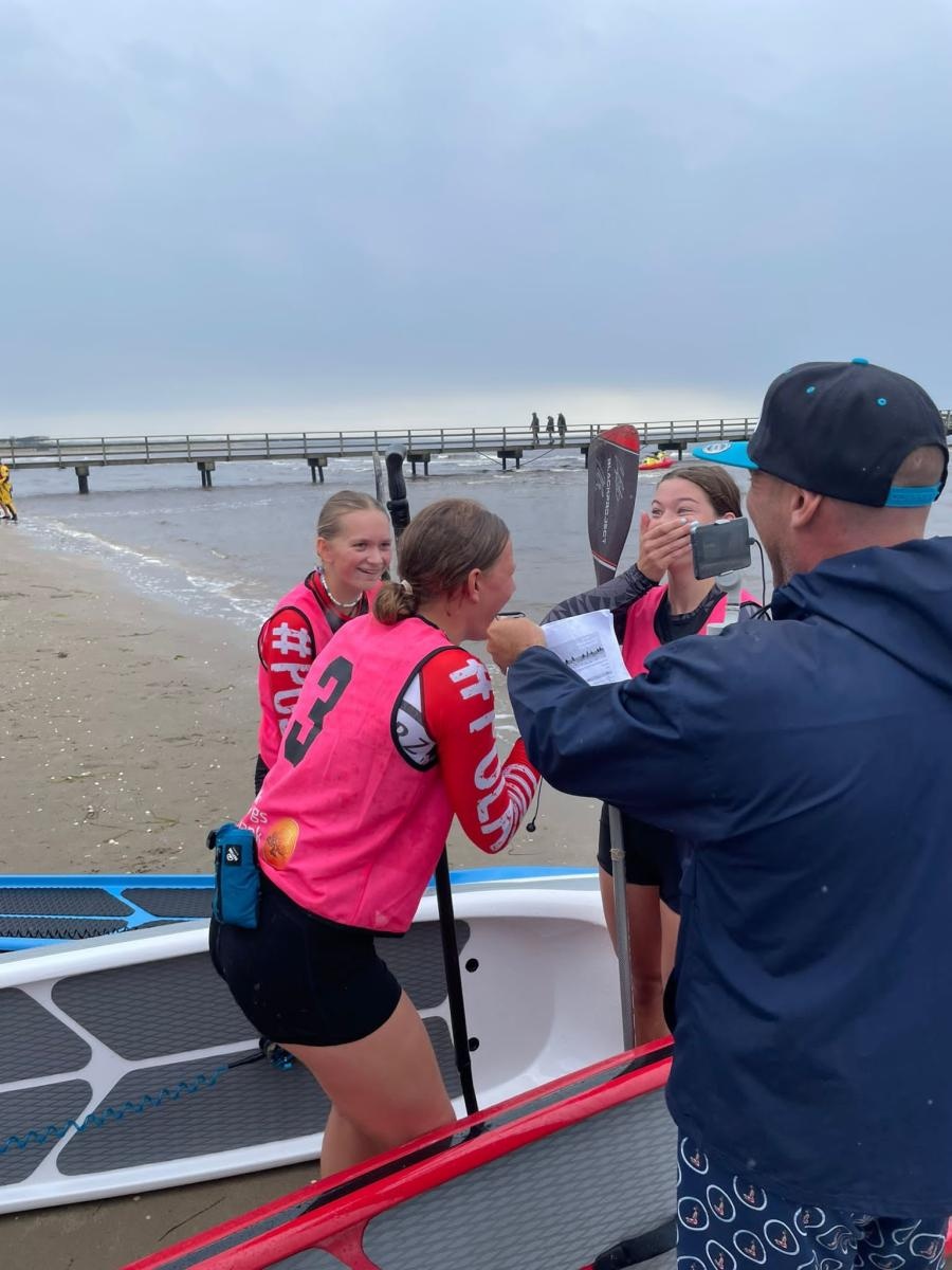 Zdjęcie w galerii na portalu naszraciborz.pl: Raciborskie wodniaczki wracają ze Szwecji z medalami wiadomości z regionu