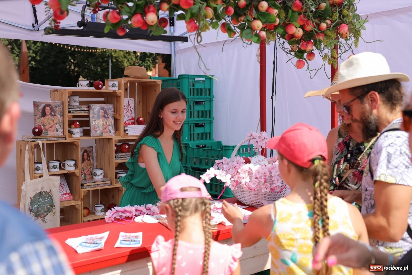 Zdjęcie w galerii na portalu naszraciborz.pl: Fajne miasto, fajna impreza, fajni ludzie. Raciborzanie swawolą [WIDEO] wiadomości z regionu