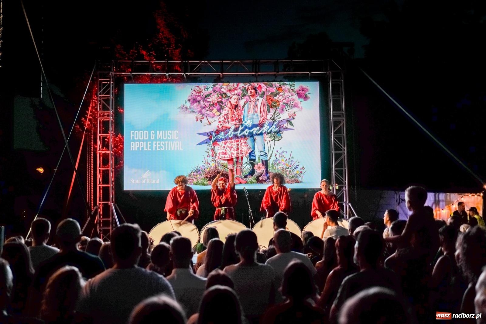 Zdjęcie w galerii na portalu naszraciborz.pl: Fajne miasto, fajna impreza, fajni ludzie. Raciborzanie swawolą [WIDEO] wiadomości z regionu