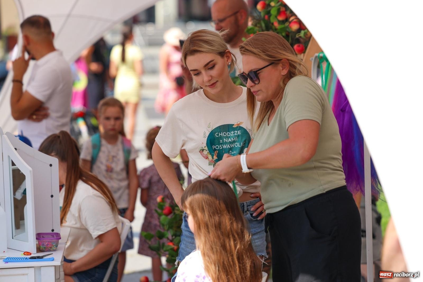 Zdjęcie w galerii na portalu naszraciborz.pl: Fajne miasto, fajna impreza, fajni ludzie. Raciborzanie swawolą [WIDEO] wiadomości z regionu