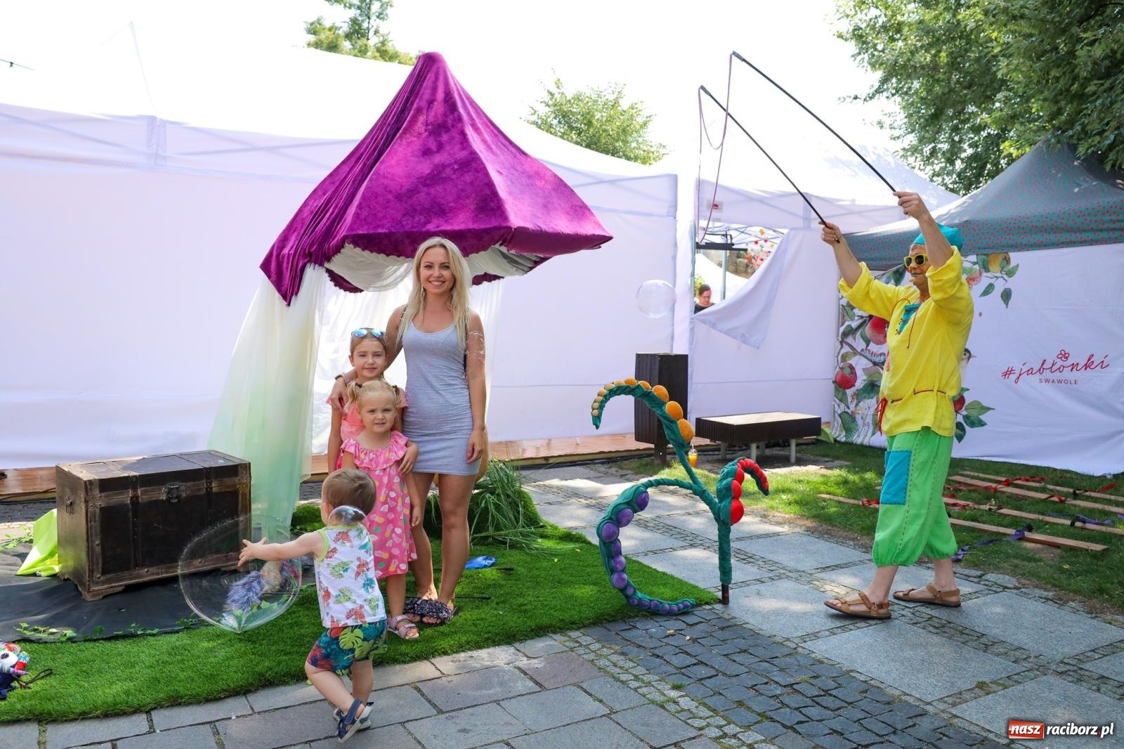 Zdjęcie w galerii na portalu naszraciborz.pl: Fajne miasto, fajna impreza, fajni ludzie. Raciborzanie swawolą [WIDEO] wiadomości z regionu