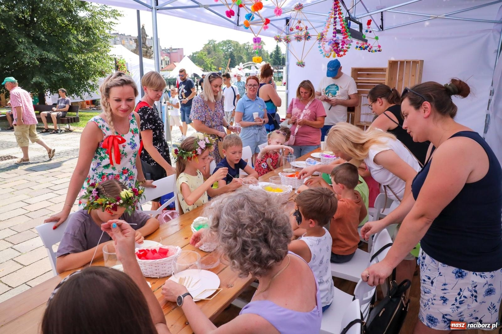 Zdjęcie w galerii na portalu naszraciborz.pl: Fajne miasto, fajna impreza, fajni ludzie. Raciborzanie swawolą [WIDEO] wiadomości z regionu