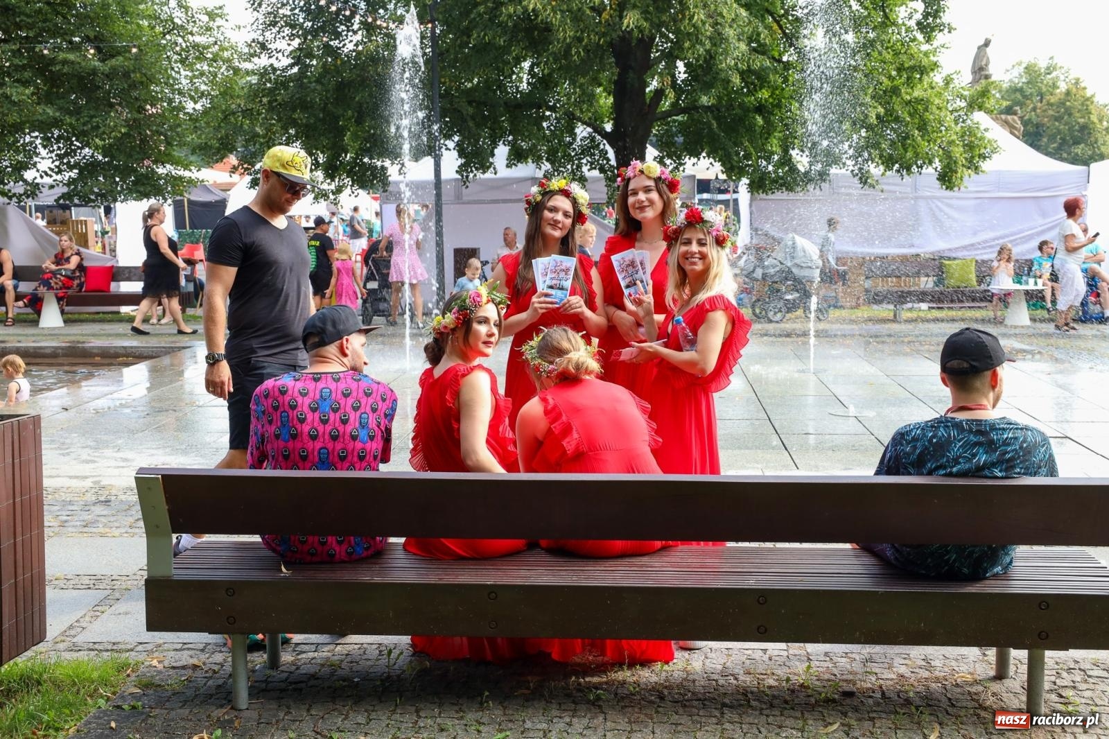 Zdjęcie w galerii na portalu naszraciborz.pl: Fajne miasto, fajna impreza, fajni ludzie. Raciborzanie swawolą [WIDEO] wiadomości z regionu