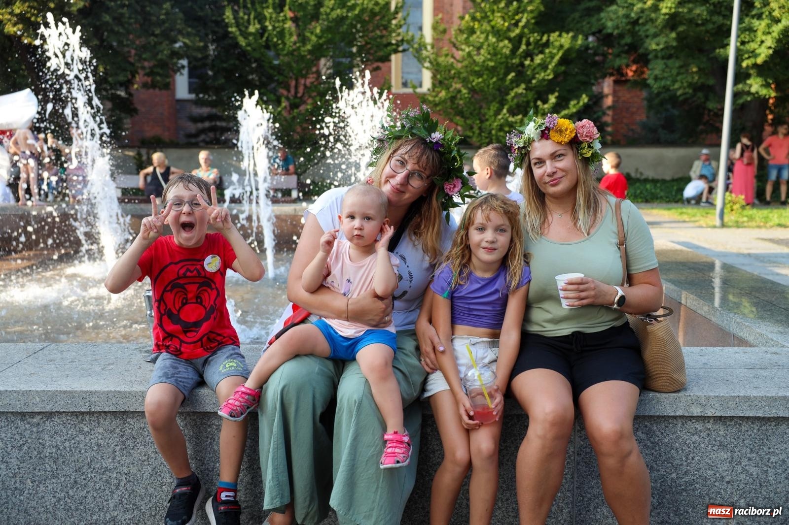 Zdjęcie w galerii na portalu naszraciborz.pl: Fajne miasto, fajna impreza, fajni ludzie. Raciborzanie swawolą [WIDEO] wiadomości z regionu