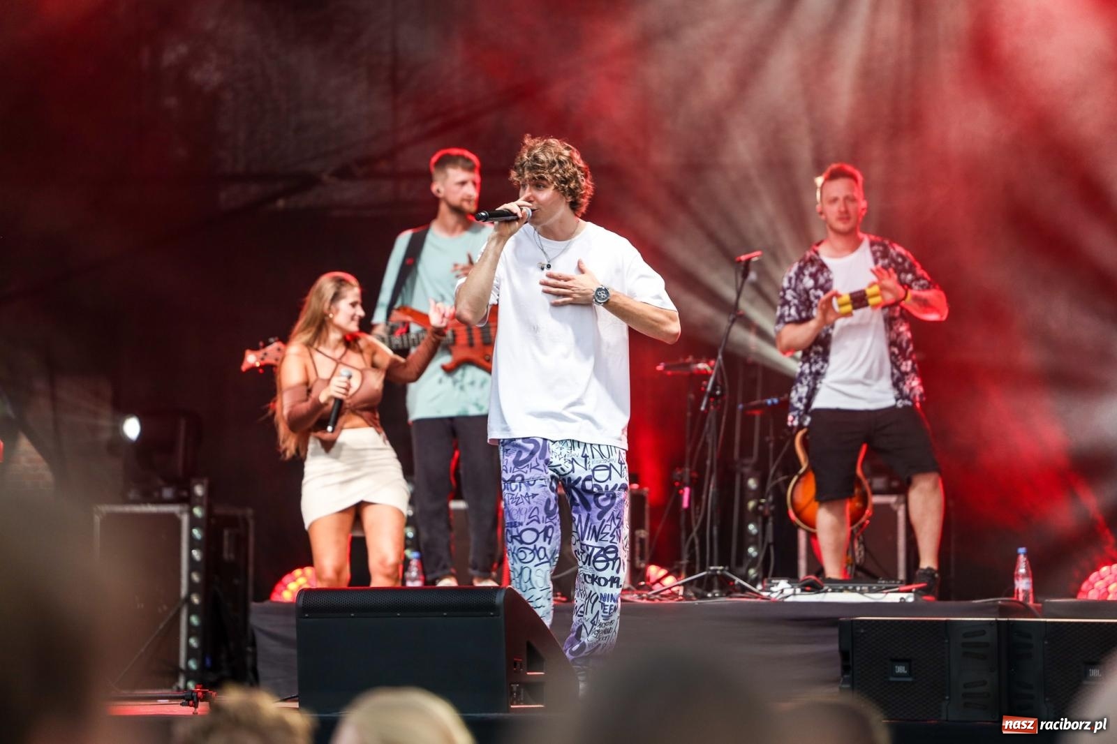 Zdjęcie w galerii na portalu naszraciborz.pl: Fajne miasto, fajna impreza, fajni ludzie. Raciborzanie swawolą [WIDEO] wiadomości z regionu