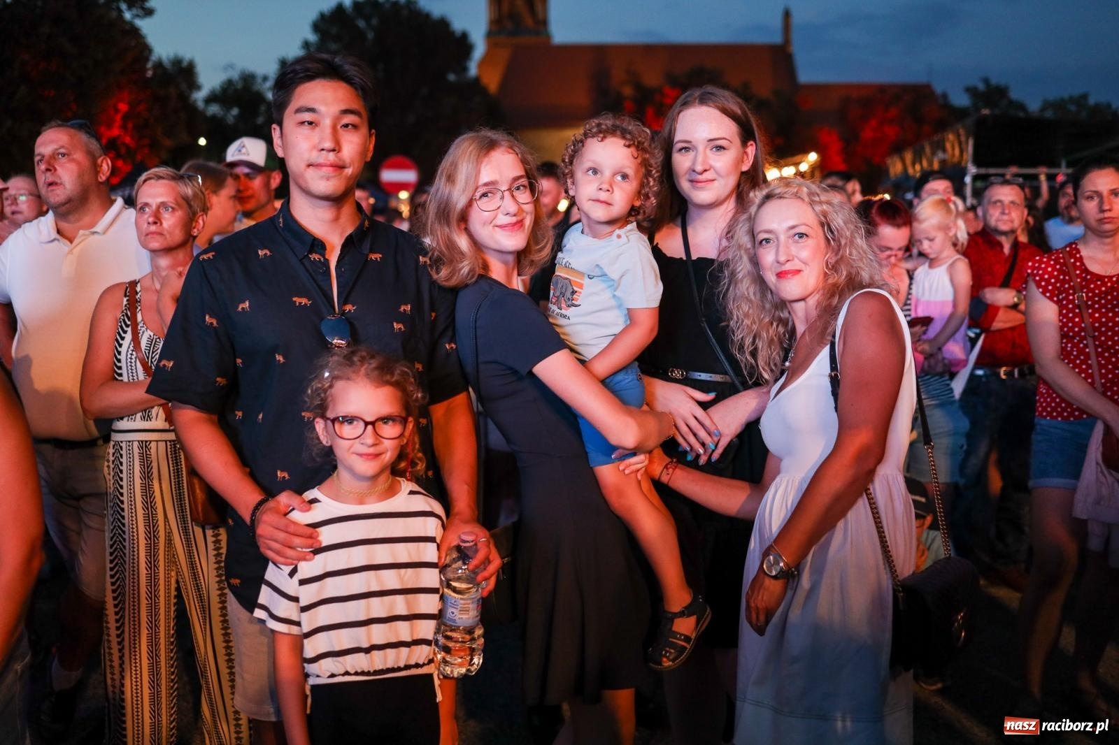 Zdjęcie w galerii na portalu naszraciborz.pl: Fajne miasto, fajna impreza, fajni ludzie. Raciborzanie swawolą [WIDEO] wiadomości z regionu