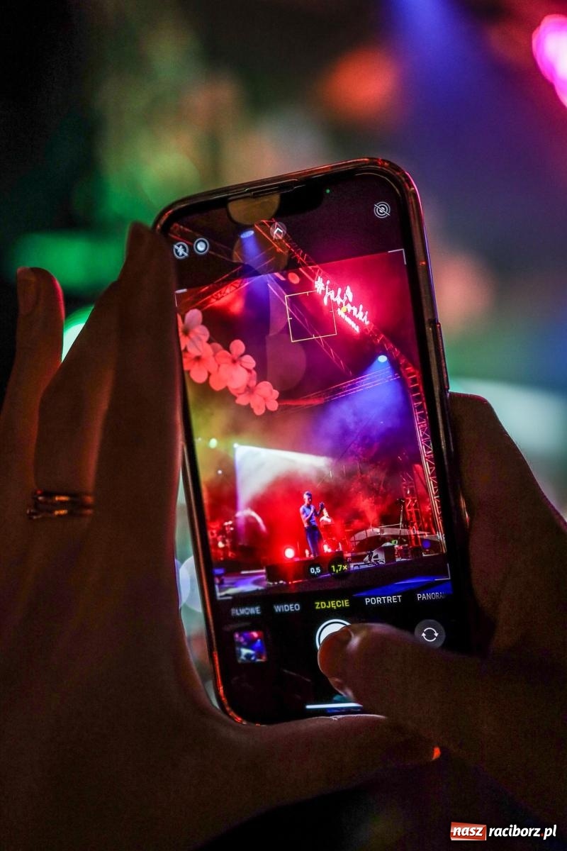 Zdjęcie w galerii na portalu naszraciborz.pl: Fajne miasto, fajna impreza, fajni ludzie. Raciborzanie swawolą [WIDEO] wiadomości z regionu