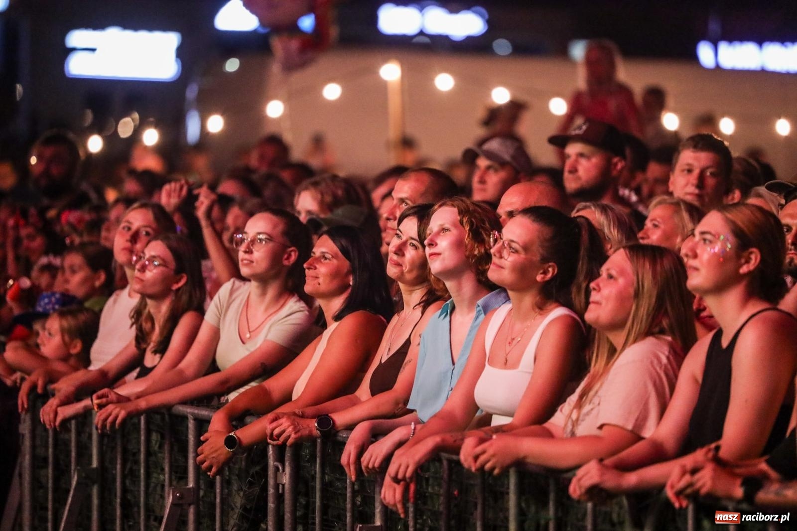 Zdjęcie w galerii na portalu naszraciborz.pl: Fajne miasto, fajna impreza, fajni ludzie. Raciborzanie swawolą [WIDEO] wiadomości z regionu