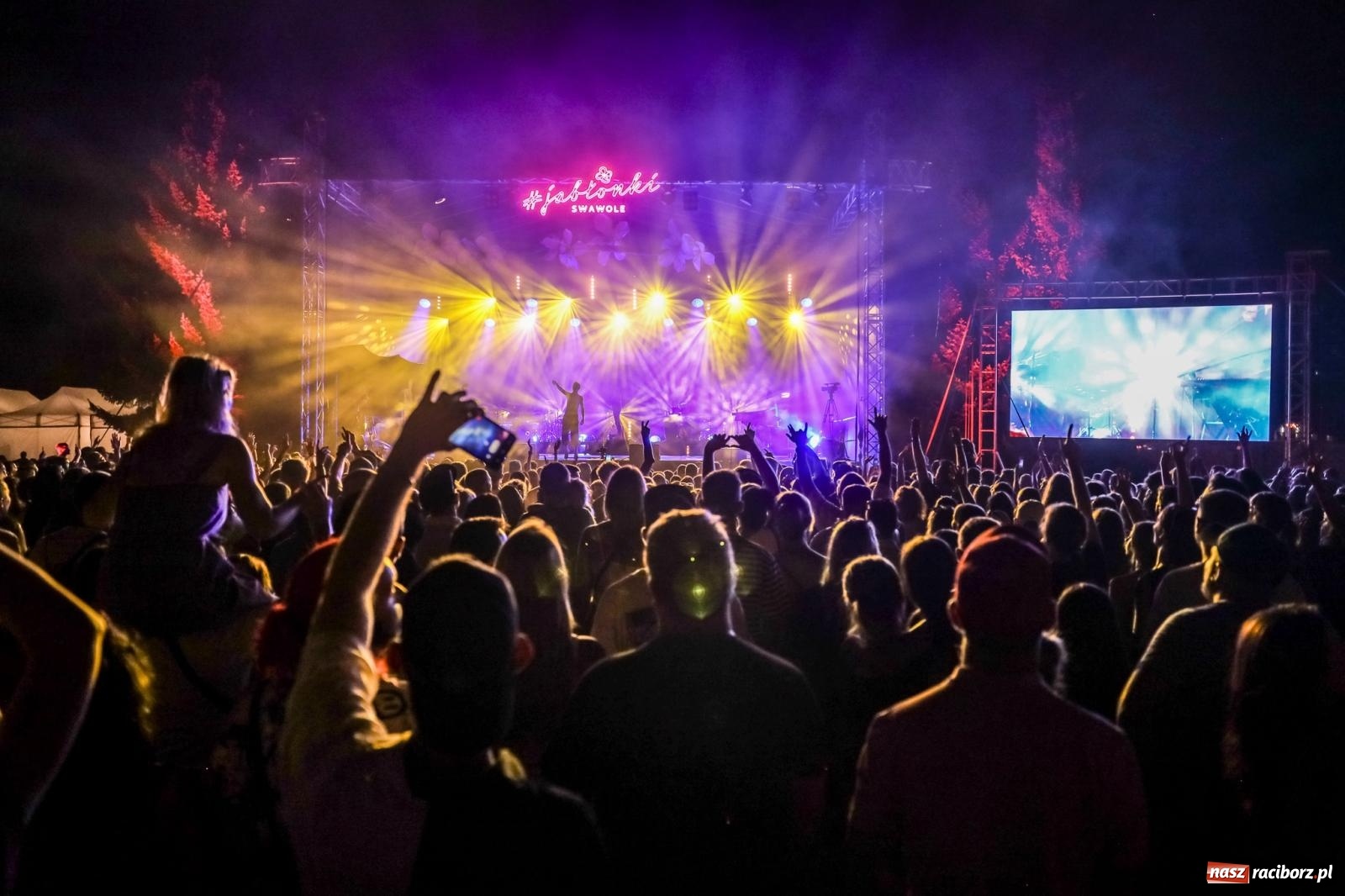 Zdjęcie w galerii na portalu naszraciborz.pl: Fajne miasto, fajna impreza, fajni ludzie. Raciborzanie swawolą [WIDEO] wiadomości z regionu