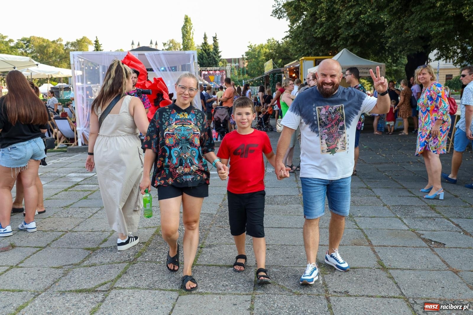 Zdjęcie w galerii na portalu naszraciborz.pl: Fajne miasto, fajna impreza, fajni ludzie. Raciborzanie swawolą [WIDEO] wiadomości z regionu