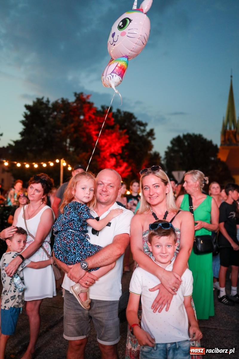Zdjęcie w galerii na portalu naszraciborz.pl: Fajne miasto, fajna impreza, fajni ludzie. Raciborzanie swawolą [WIDEO] wiadomości z regionu