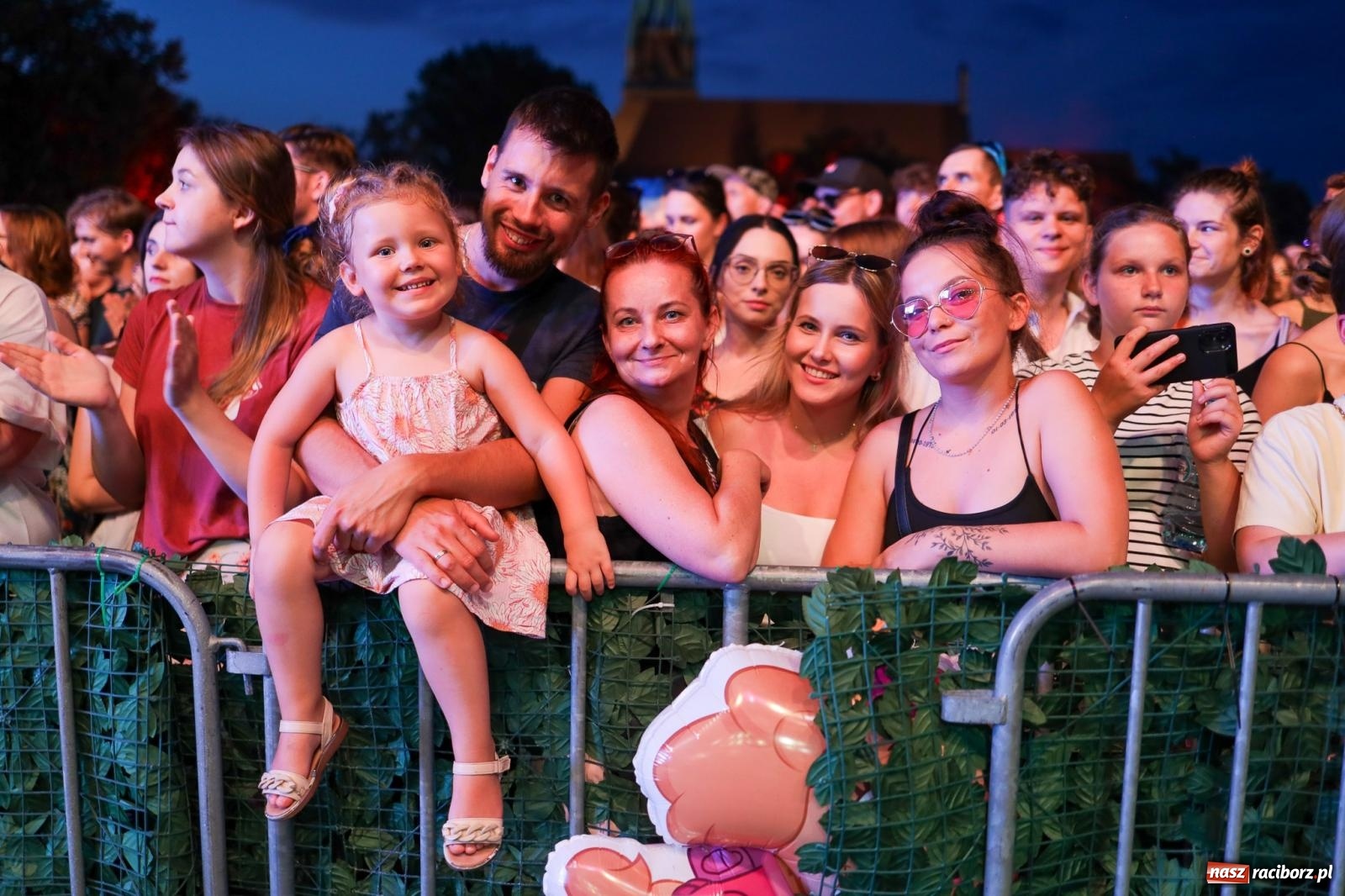 Zdjęcie w galerii na portalu naszraciborz.pl: Fajne miasto, fajna impreza, fajni ludzie. Raciborzanie swawolą [WIDEO] wiadomości z regionu