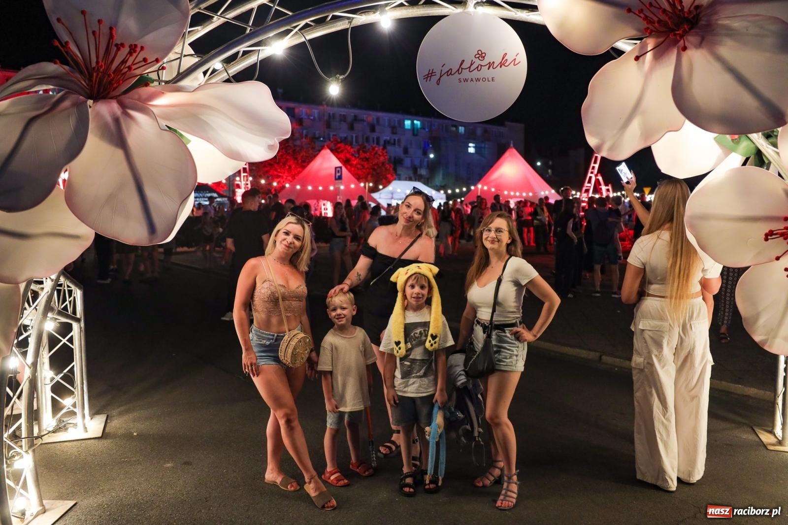 Zdjęcie w galerii na portalu naszraciborz.pl: Fajne miasto, fajna impreza, fajni ludzie. Raciborzanie swawolą [WIDEO] wiadomości z regionu