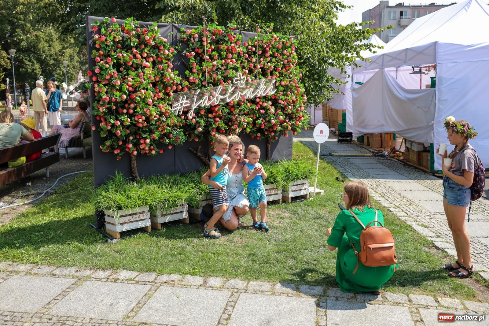 Zdjęcie w galerii na portalu naszraciborz.pl: Fajne miasto, fajna impreza, fajni ludzie. Raciborzanie swawolą [WIDEO] wiadomości z regionu