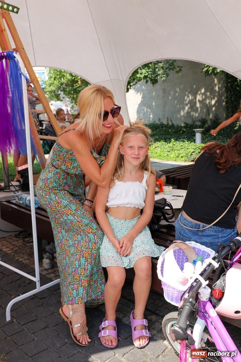 Zdjęcie w galerii na portalu naszraciborz.pl: Fajne miasto, fajna impreza, fajni ludzie. Raciborzanie swawolą [WIDEO] wiadomości z regionu