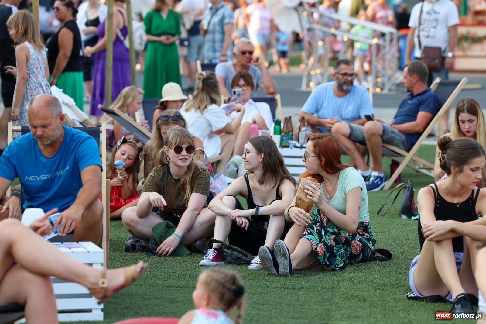Zdjęcie w galerii na portalu naszraciborz.pl: Fajne miasto, fajna impreza, fajni ludzie. Raciborzanie swawolą [WIDEO] wiadomości z regionu