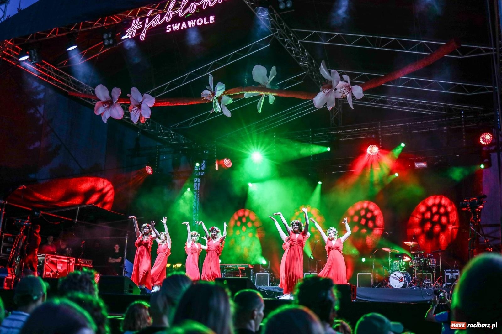 Zdjęcie w galerii na portalu naszraciborz.pl: Fajne miasto, fajna impreza, fajni ludzie. Raciborzanie swawolą [WIDEO] wiadomości z regionu