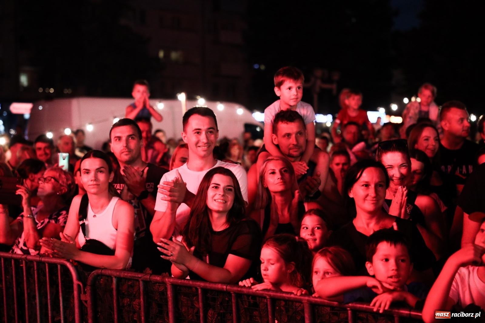 Zdjęcie w galerii na portalu naszraciborz.pl: Fajne miasto, fajna impreza, fajni ludzie. Raciborzanie swawolą [WIDEO] wiadomości z regionu