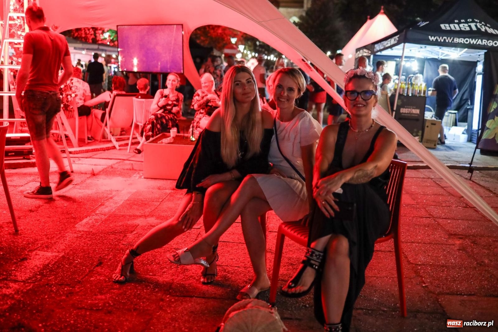 Zdjęcie w galerii na portalu naszraciborz.pl: Fajne miasto, fajna impreza, fajni ludzie. Raciborzanie swawolą [WIDEO] wiadomości z regionu