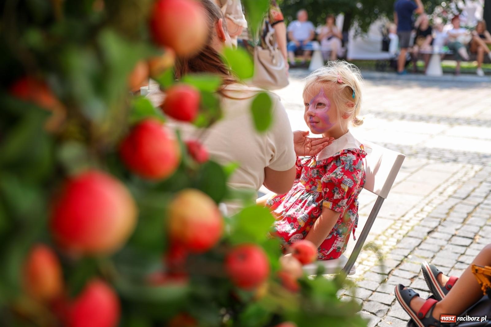 Zdjęcie w galerii na portalu naszraciborz.pl: Fajne miasto, fajna impreza, fajni ludzie. Raciborzanie swawolą [WIDEO] wiadomości z regionu