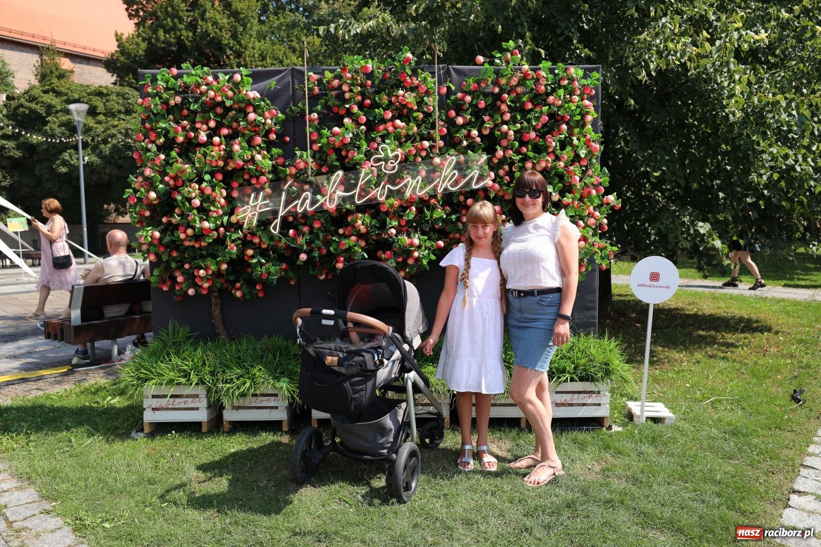 Zdjęcie w galerii na portalu naszraciborz.pl: Fajne miasto, fajna impreza, fajni ludzie. Raciborzanie swawolą [WIDEO] wiadomości z regionu