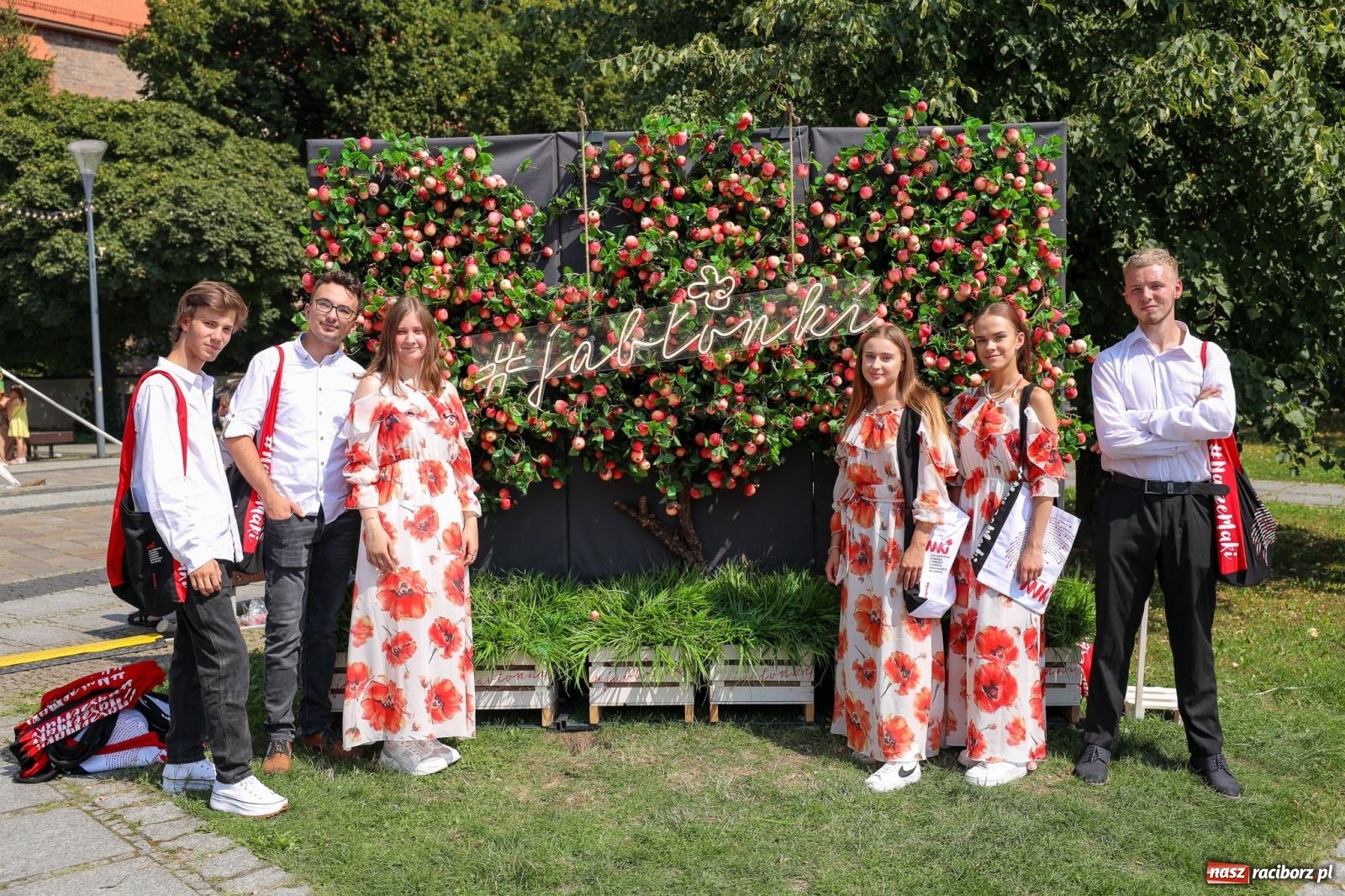 Zdjęcie w galerii na portalu naszraciborz.pl: Fajne miasto, fajna impreza, fajni ludzie. Raciborzanie swawolą [WIDEO] wiadomości z regionu