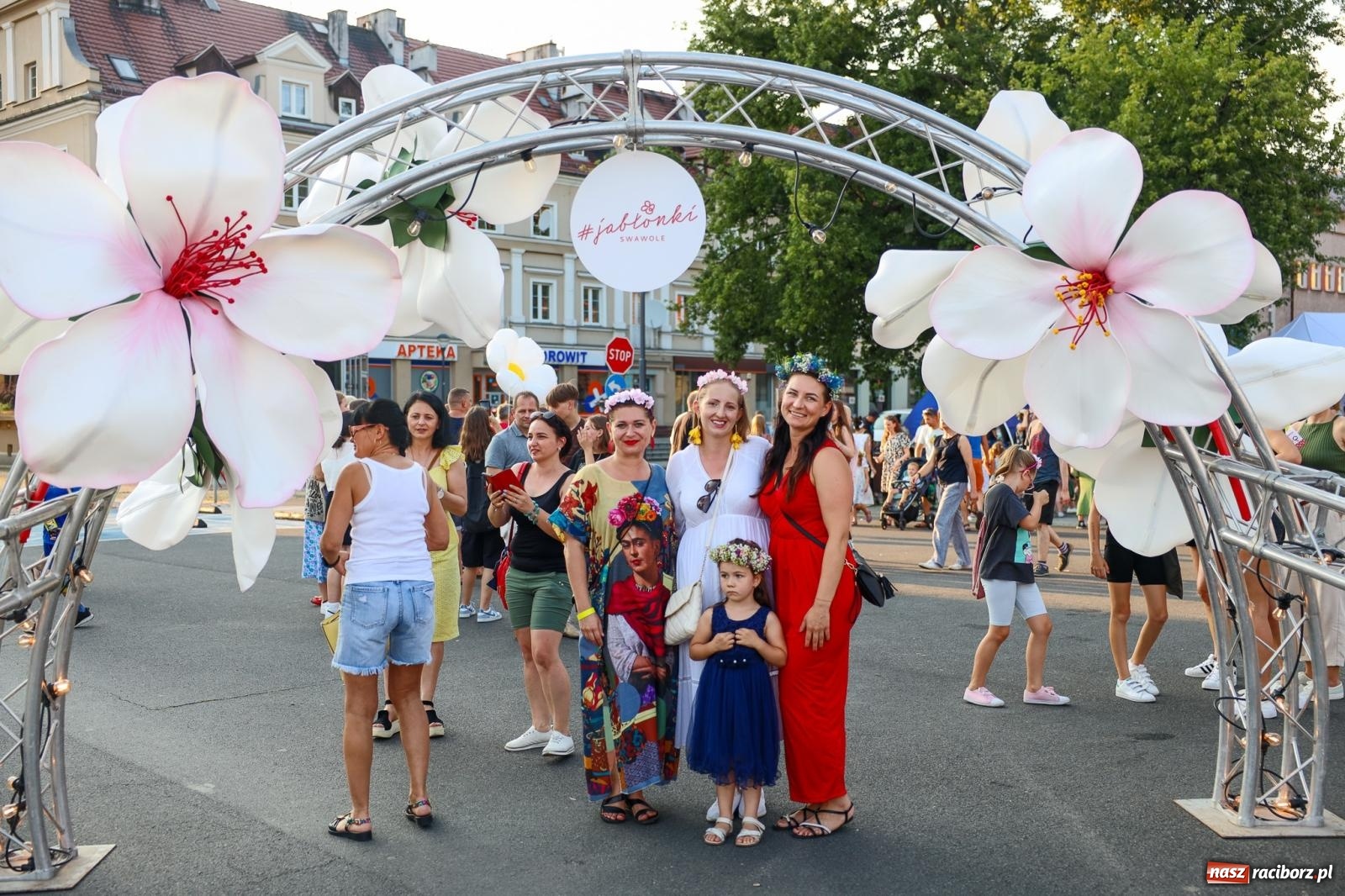 Zdjęcie w galerii na portalu naszraciborz.pl: Fajne miasto, fajna impreza, fajni ludzie. Raciborzanie swawolą [WIDEO] wiadomości z regionu