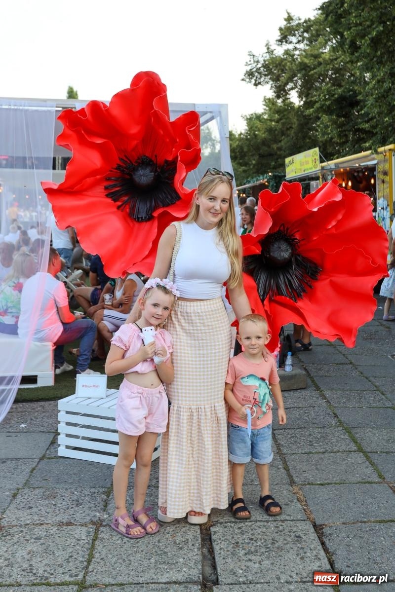 Zdjęcie w galerii na portalu naszraciborz.pl: Fajne miasto, fajna impreza, fajni ludzie. Raciborzanie swawolą [WIDEO] wiadomości z regionu