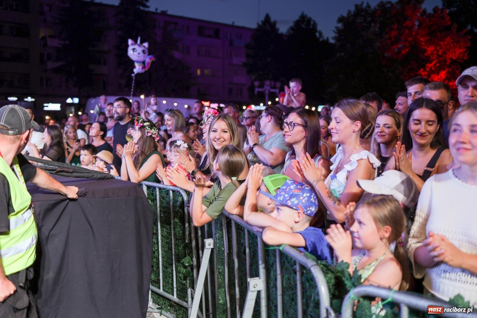 Zdjęcie w galerii na portalu naszraciborz.pl: Fajne miasto, fajna impreza, fajni ludzie. Raciborzanie swawolą [WIDEO] wiadomości z regionu