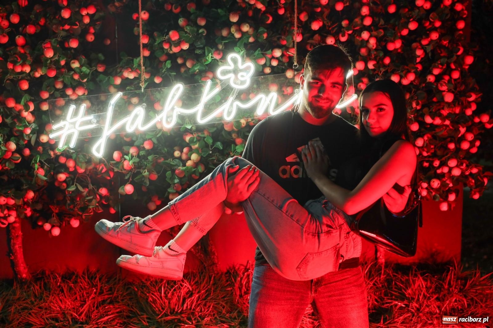 Zdjęcie w galerii na portalu naszraciborz.pl: Fajne miasto, fajna impreza, fajni ludzie. Raciborzanie swawolą [WIDEO] wiadomości z regionu