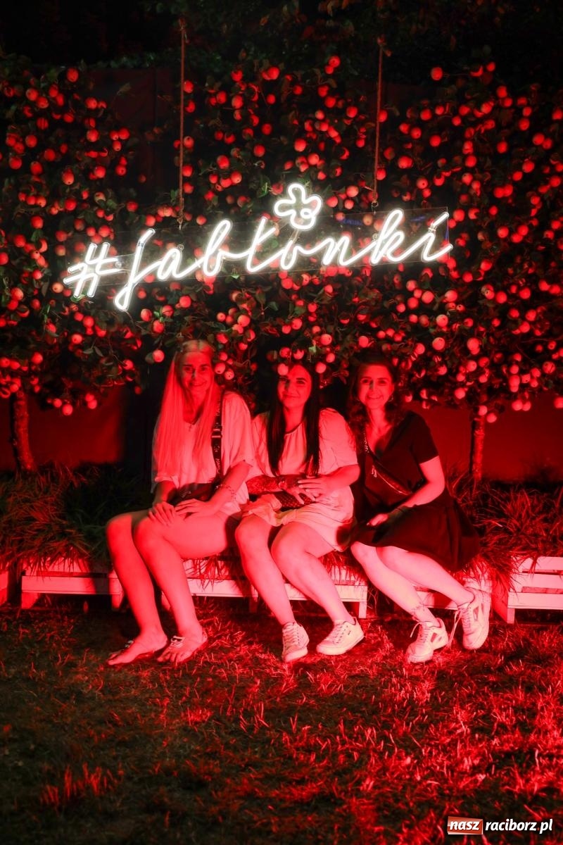 Zdjęcie w galerii na portalu naszraciborz.pl: Fajne miasto, fajna impreza, fajni ludzie. Raciborzanie swawolą [WIDEO] wiadomości z regionu