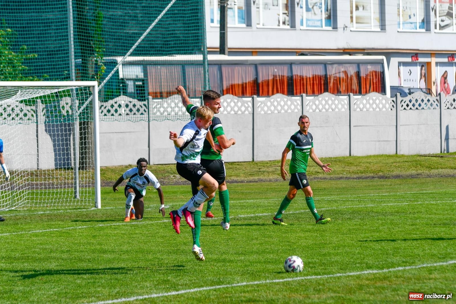 Zdjęcie w galerii na portalu naszraciborz.pl: Tworków i Rybnik podzieliły się punktami [FOTO i WIDEO] wiadomości z regionu