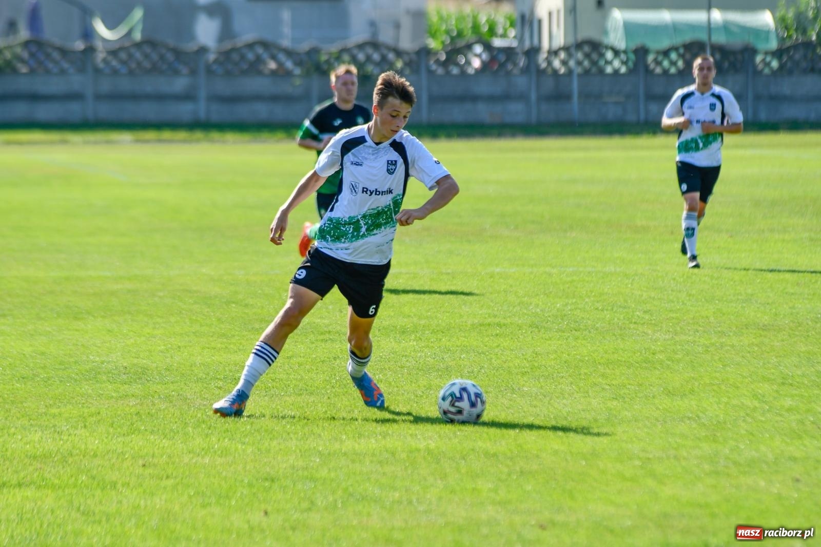 Zdjęcie w galerii na portalu naszraciborz.pl: Tworków i Rybnik podzieliły się punktami [FOTO i WIDEO] wiadomości z regionu